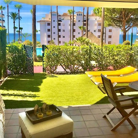 Mi Capricho, Beachfront, Grownfloor, Private Garden & Terrace Sitio de Calahonda Екстер'єр фото