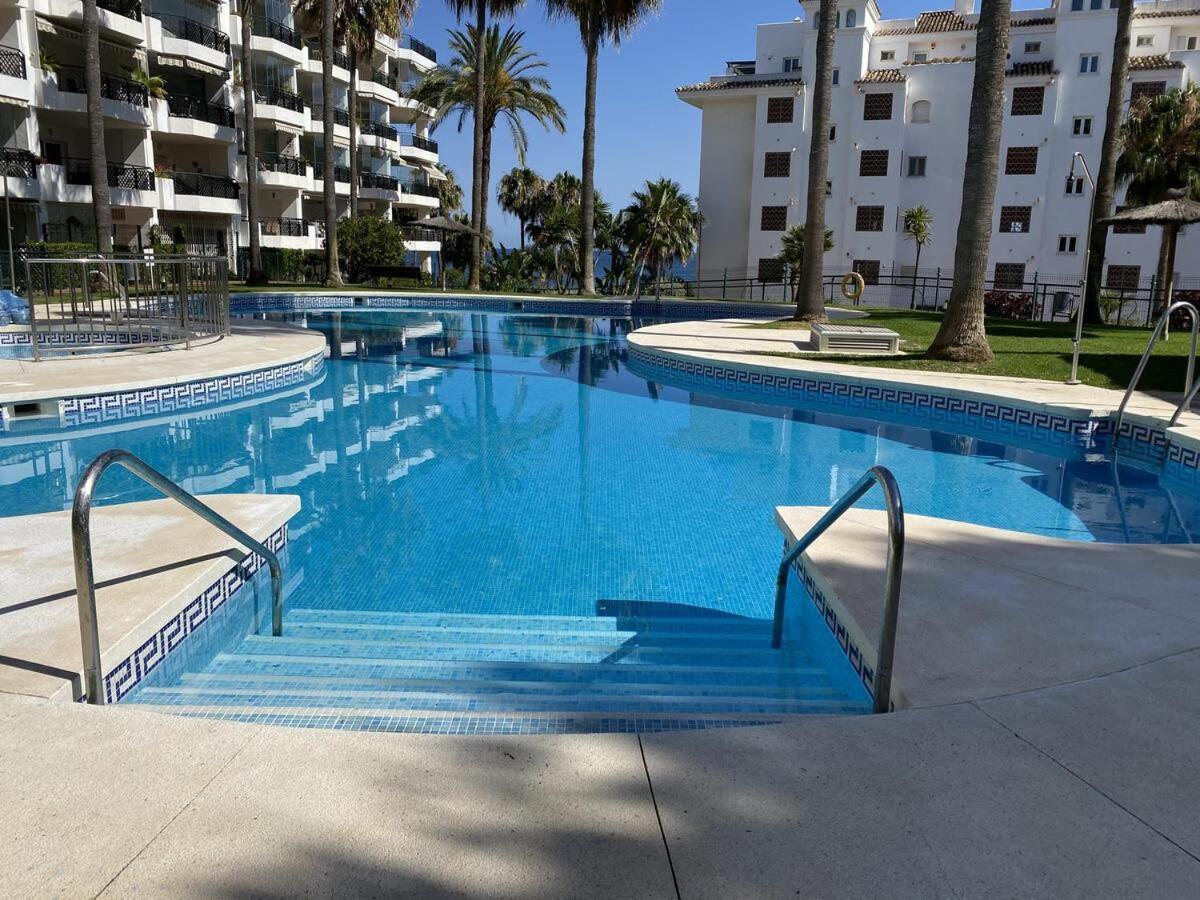 Mi Capricho, Beachfront, Grownfloor, Private Garden & Terrace Sitio de Calahonda Екстер'єр фото