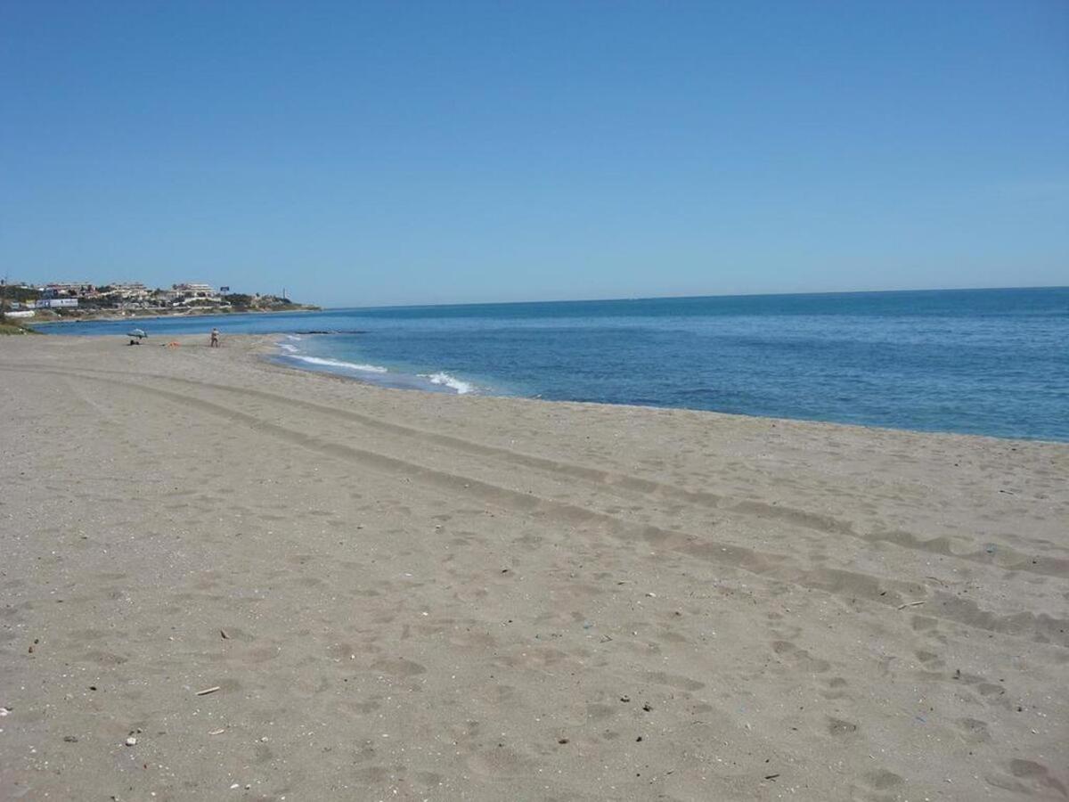 Mi Capricho, Beachfront, Grownfloor, Private Garden & Terrace Sitio de Calahonda Екстер'єр фото