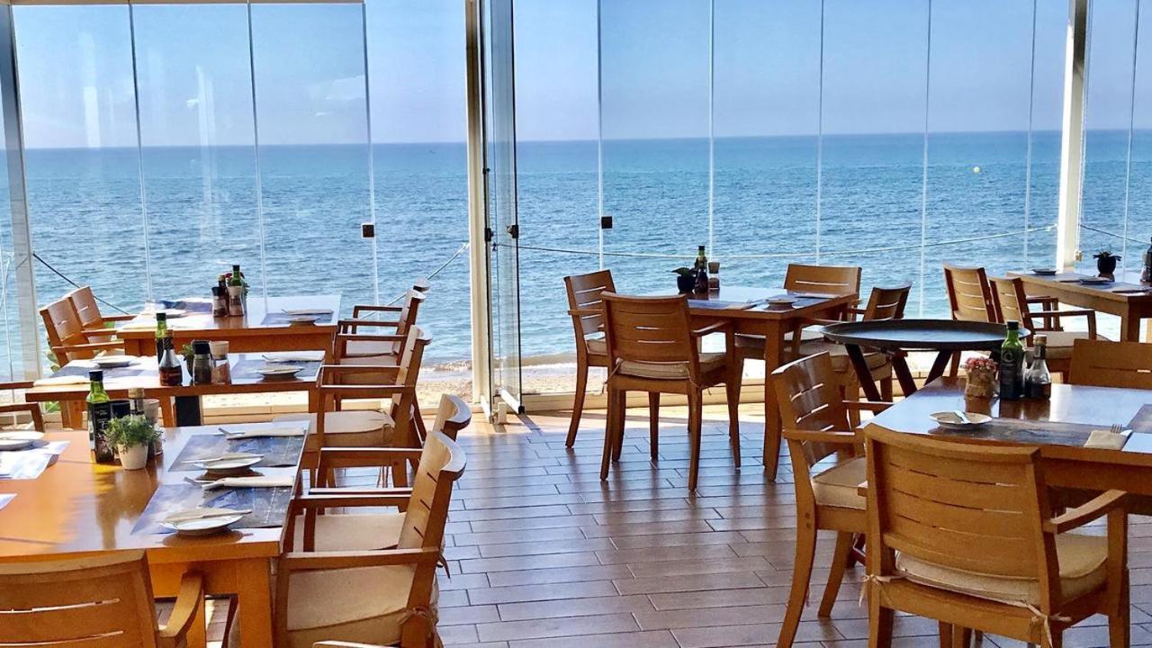 Mi Capricho, Beachfront, Grownfloor, Private Garden & Terrace Sitio de Calahonda Екстер'єр фото
