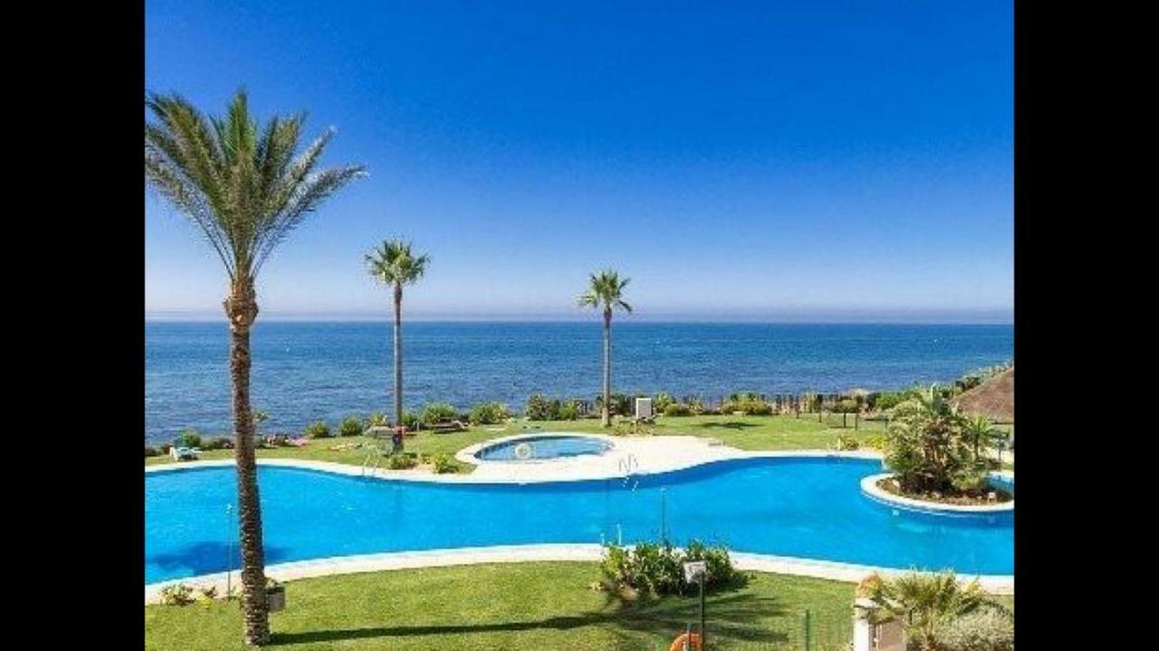 Mi Capricho, Beachfront, Grownfloor, Private Garden & Terrace Sitio de Calahonda Екстер'єр фото
