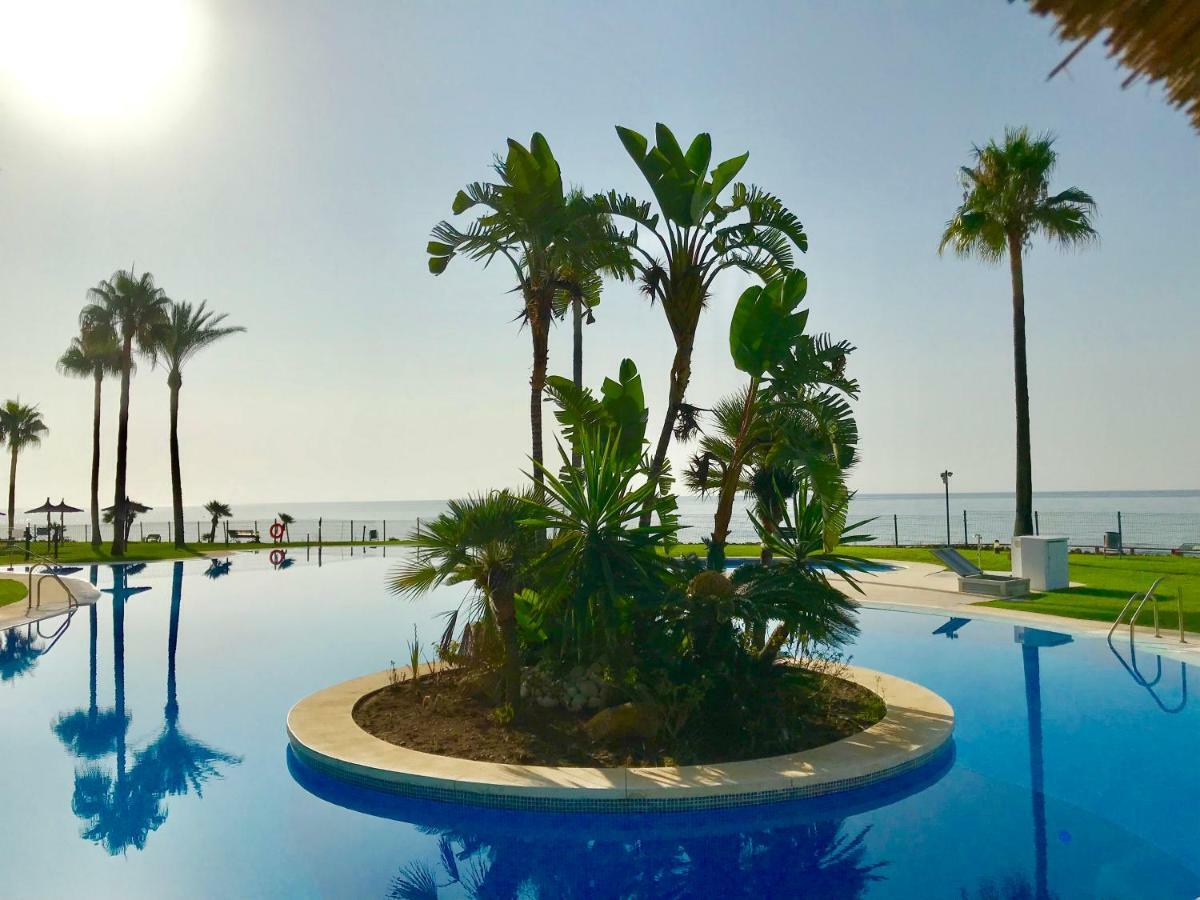 Mi Capricho, Beachfront, Grownfloor, Private Garden & Terrace Sitio de Calahonda Екстер'єр фото