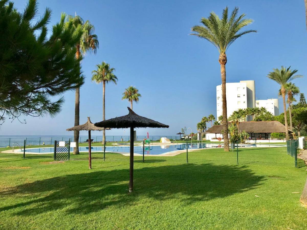 Mi Capricho, Beachfront, Grownfloor, Private Garden & Terrace Sitio de Calahonda Екстер'єр фото