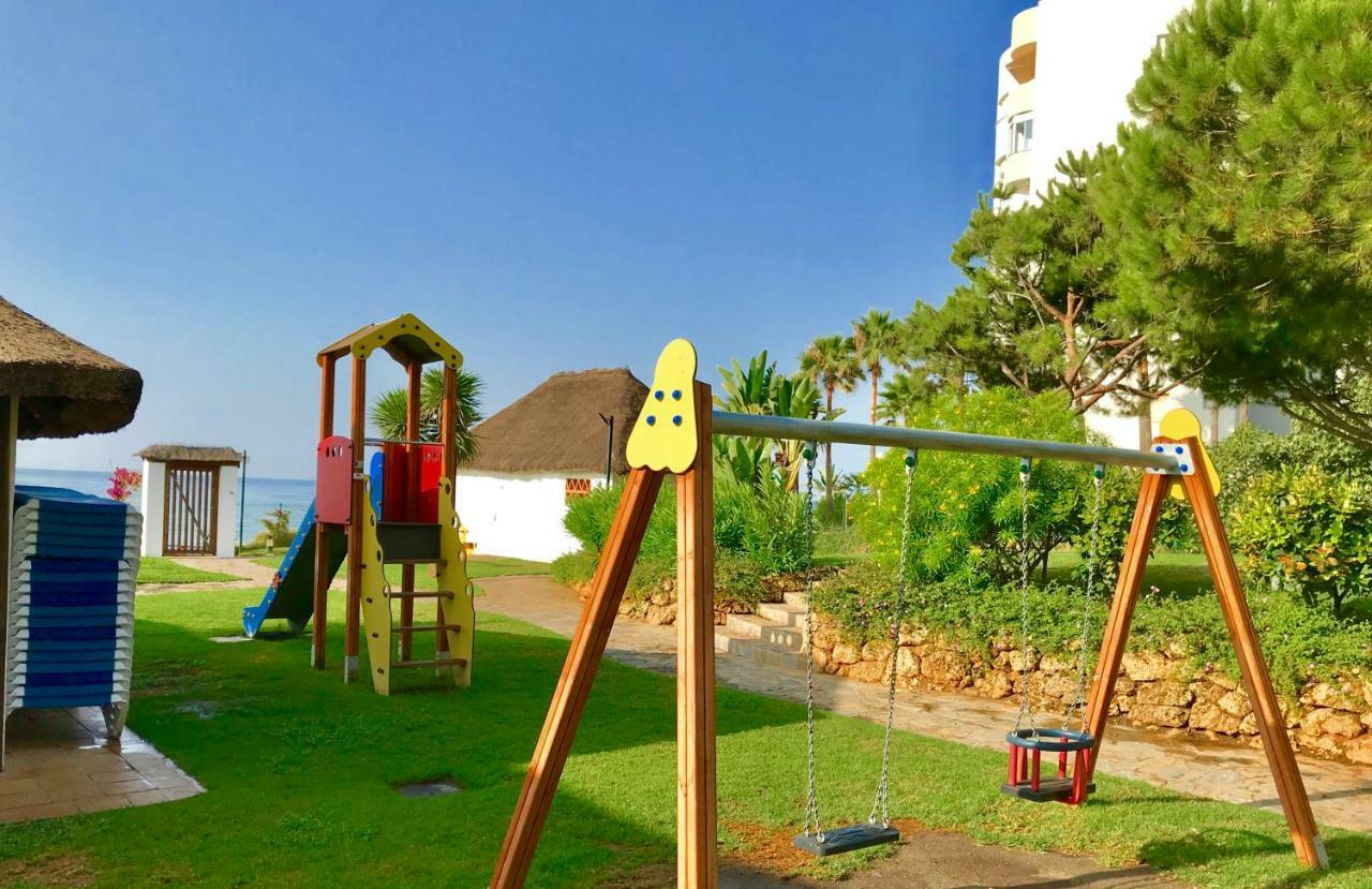 Mi Capricho, Beachfront, Grownfloor, Private Garden & Terrace Sitio de Calahonda Екстер'єр фото
