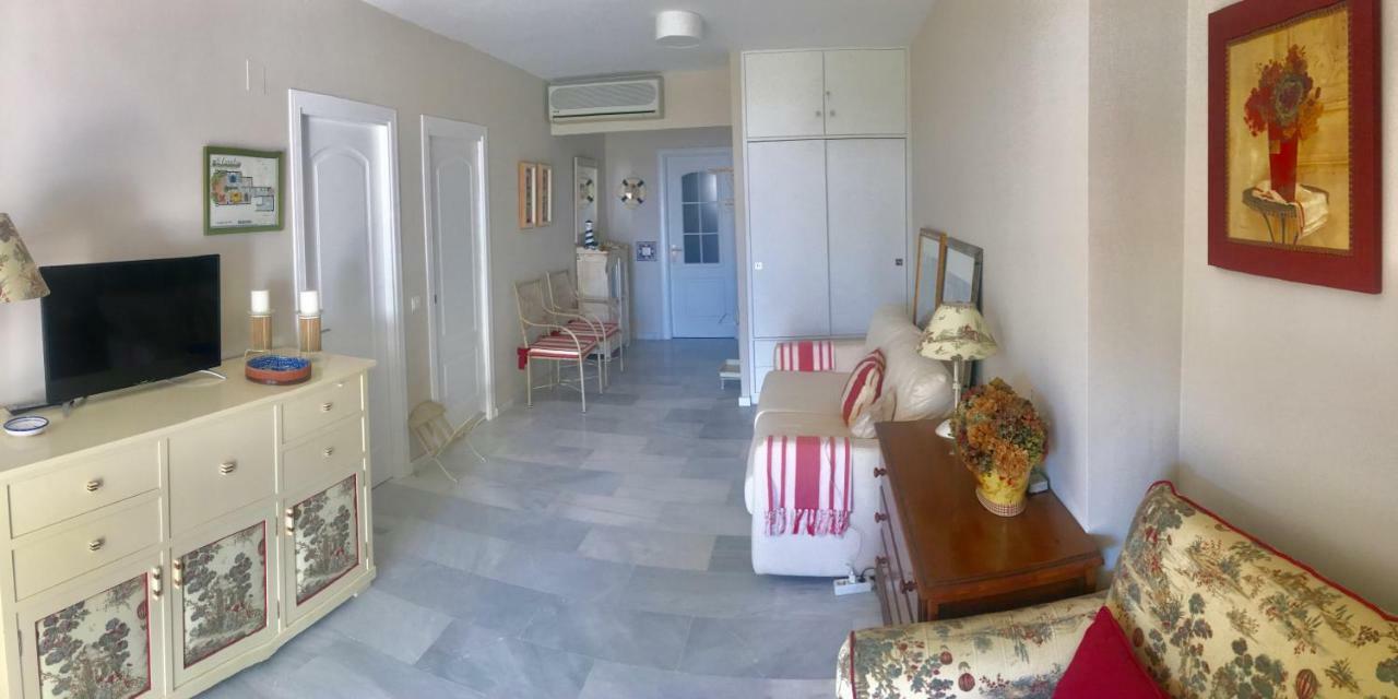 Mi Capricho, Beachfront, Grownfloor, Private Garden & Terrace Sitio de Calahonda Екстер'єр фото