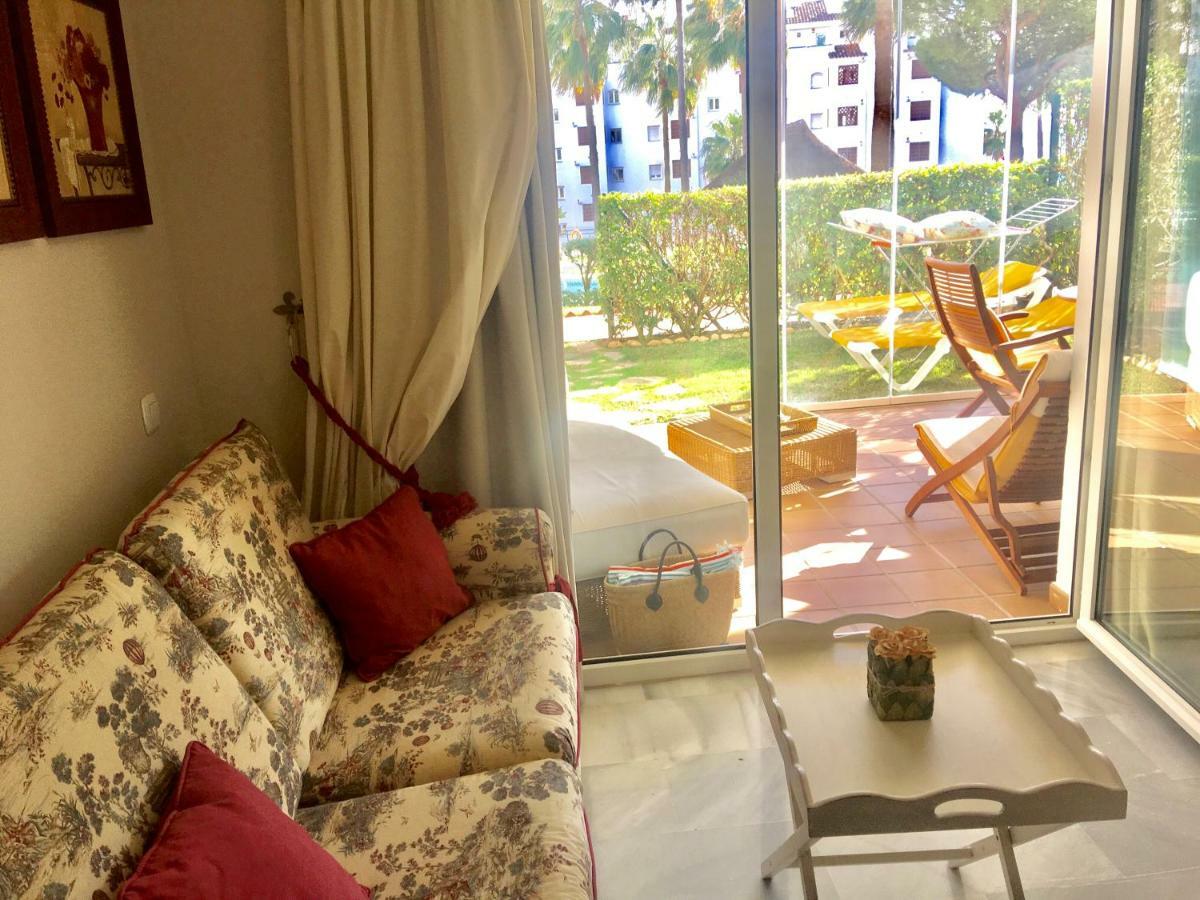 Mi Capricho, Beachfront, Grownfloor, Private Garden & Terrace Sitio de Calahonda Екстер'єр фото