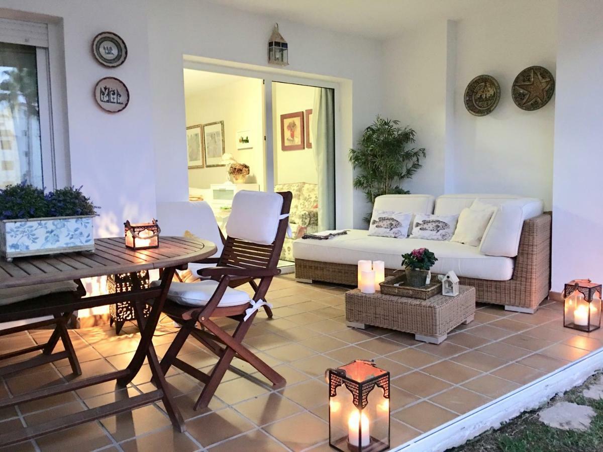 Mi Capricho, Beachfront, Grownfloor, Private Garden & Terrace Sitio de Calahonda Екстер'єр фото