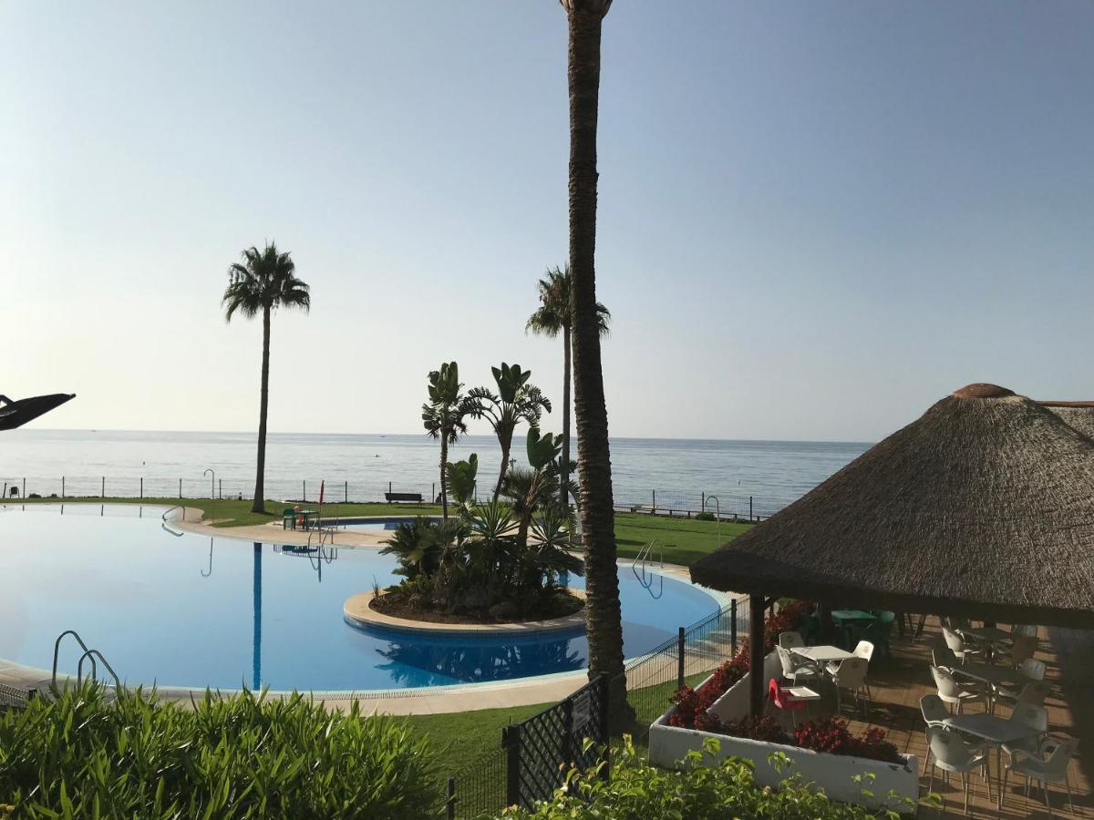 Mi Capricho, Beachfront, Grownfloor, Private Garden & Terrace Sitio de Calahonda Екстер'єр фото